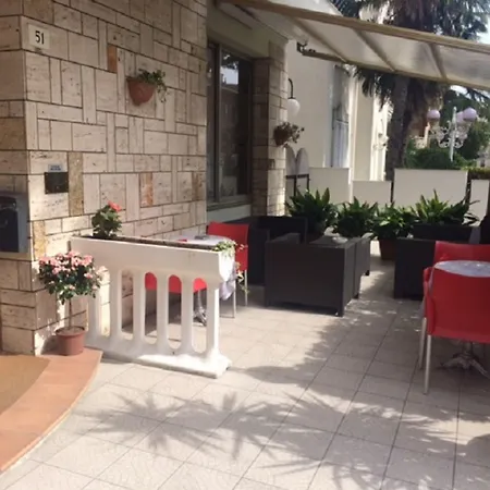 Ausonia Szálloda 3*