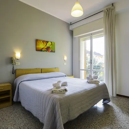 Ausonia Hotel