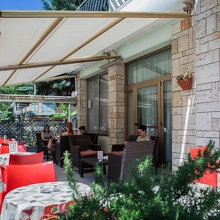 Hotel Ausonia