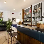 Ausonia Hotel