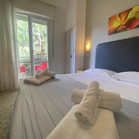 Hotel Ausonia 3*
