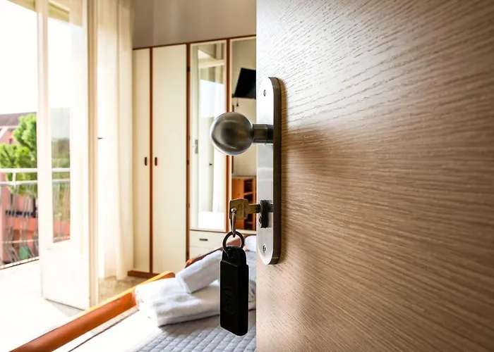 Hotel Ausonia 3*